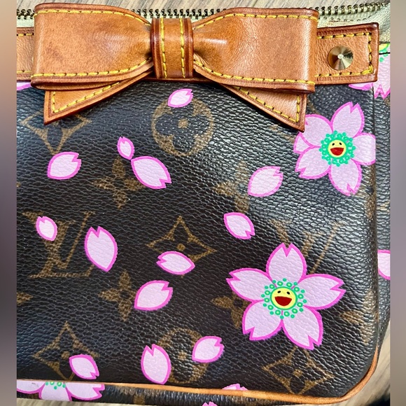 Authentic Louis Vuitton 🌸cherry blossom pouchette - Picture 3 of 16